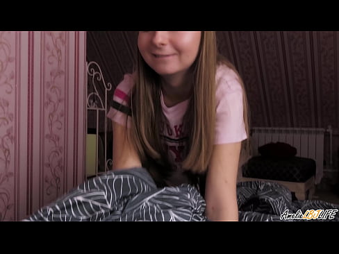 ❤️ Blondie duboko siše svoju drugu prijateljicu i dobiva spermu u usta ❤ Tvrdi porno kod nas ❌❤