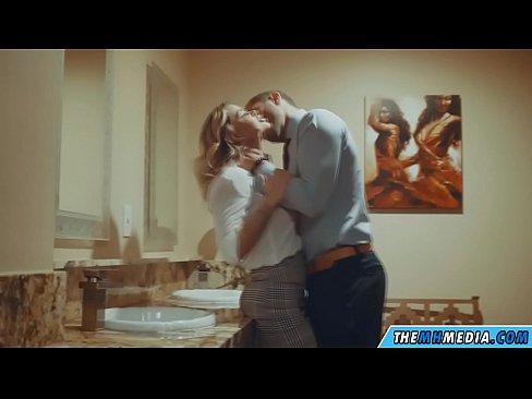 ❤️ Kad te prsata plavuša zavede u javnom toaletu ❤ Tvrdi porno kod nas ❌❤